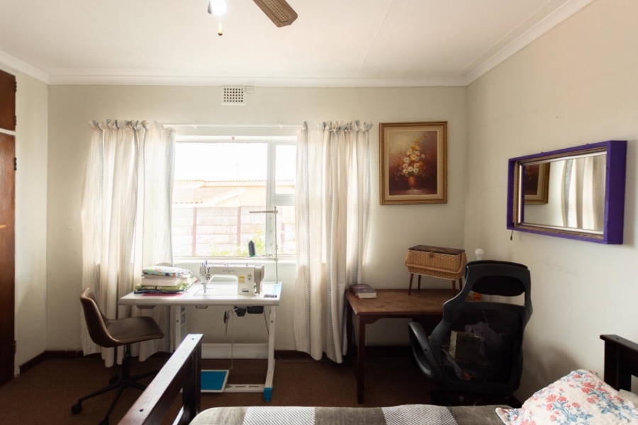 5 Bedroom Property for Sale in Vredenburg Western Cape